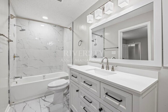 Building Photo - Westwood Beauty!!! Section 8 Welcomed !!!!