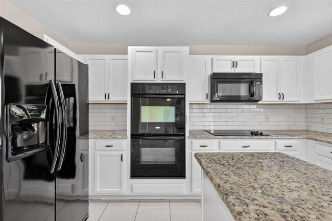 Building Photo - 413 Country Cottage Ln