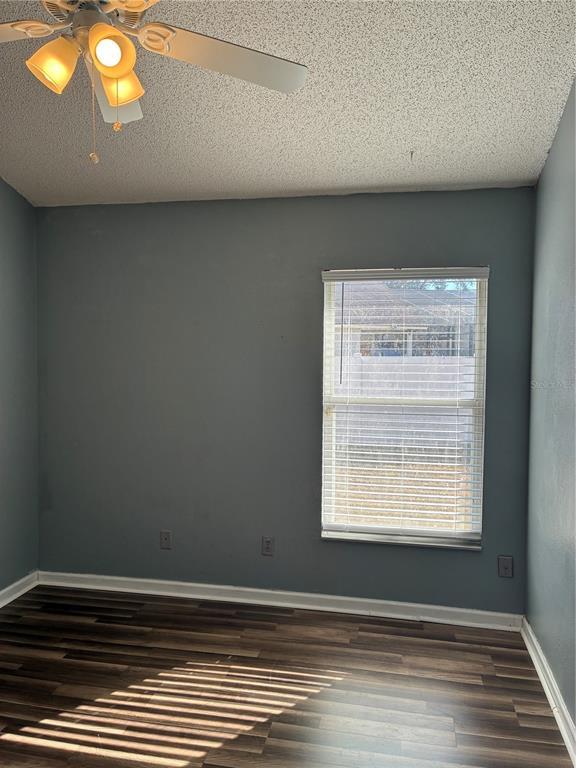 Building Photo - 5841 Dorham Pl