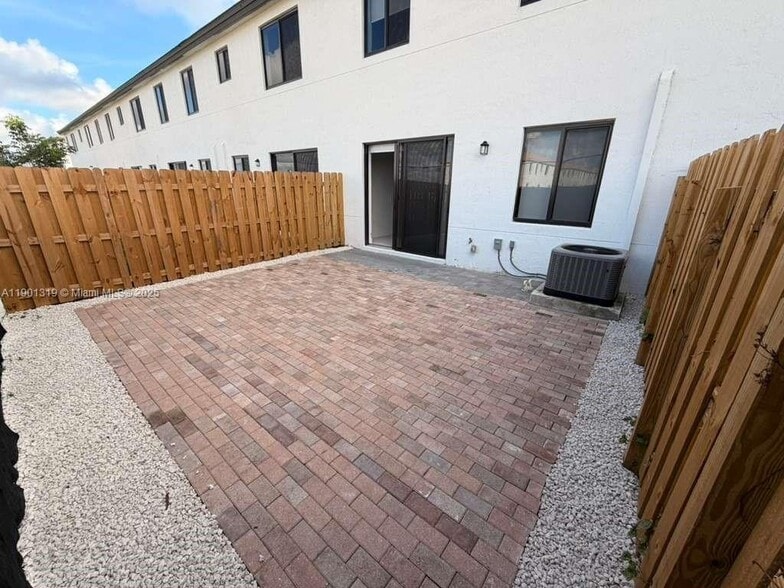 Building Photo - 19113 SW 344th Ter