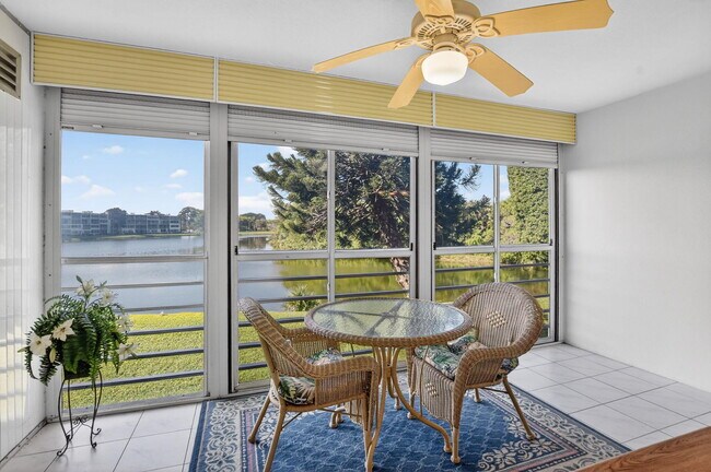 Building Photo - 2035 Ainslie C