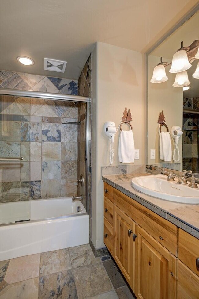 Building Photo - 12 Lower Mountain Home Road