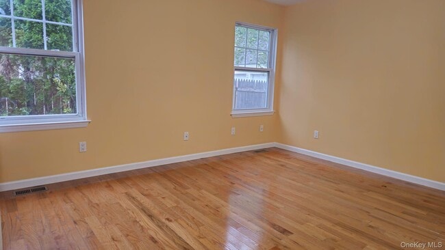 Building Photo - 34 Nassau Ave