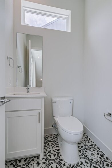 Building Photo - 6028 Lewis St