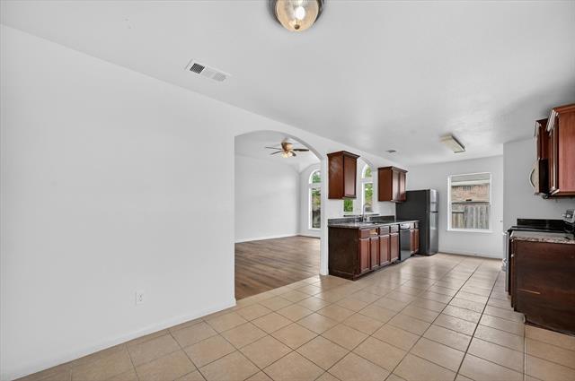 Building Photo - 204 Lamont Rd