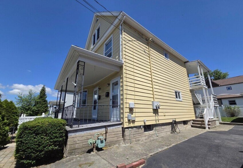 Building Photo - 409 Butler St