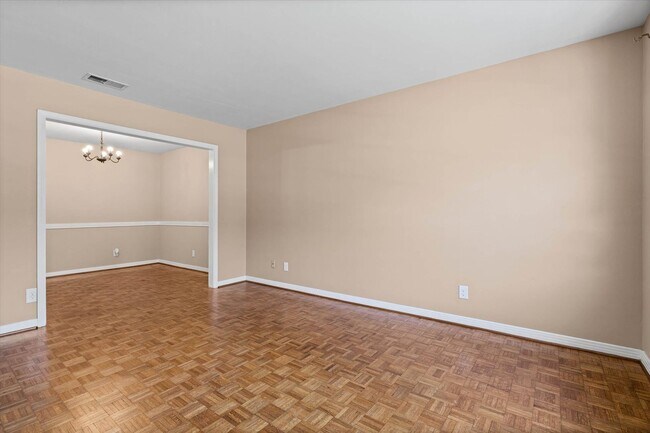 Building Photo - Three bedroom home close to USA with a garage