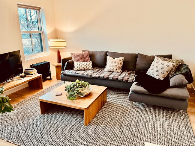 Building Photo - 316 Degraw St