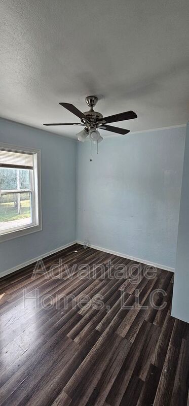 Building Photo - 1015 N Scott Ave