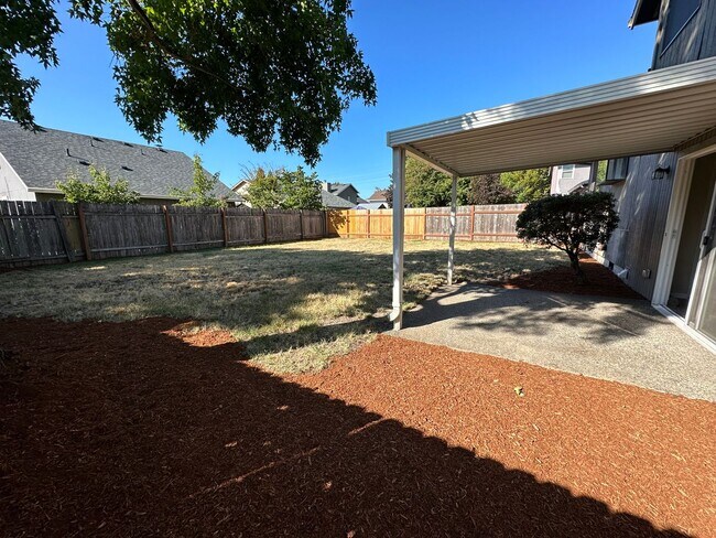 Building Photo - 16236 NW Lyndel Ln