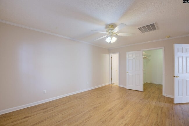 Building Photo - 200 Deer Hound Trail