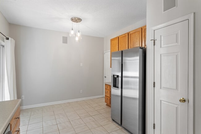 Building Photo - 1 Edgebrook Cir