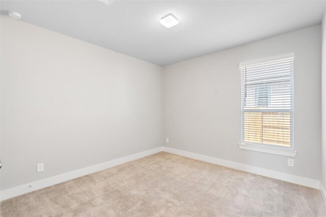 Building Photo - 25003 Flint Lake Dr