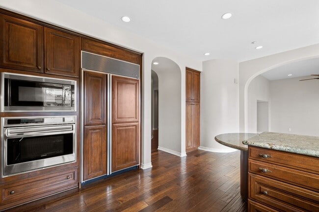 Building Photo - 7973 Osuna Cir