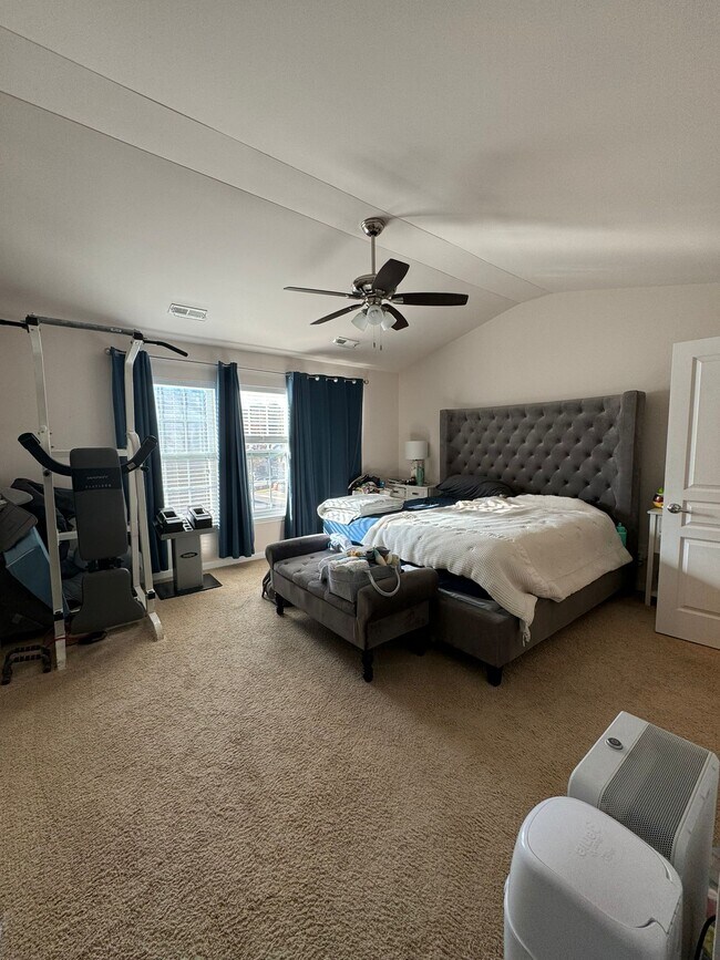 Building Photo - 8221 Saltwood Pl