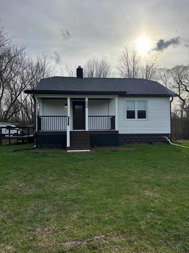 Building Photo - 892 Bartlett Rd