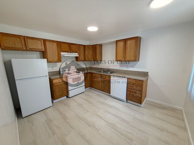 Building Photo - 3980 Partridge Ln NE