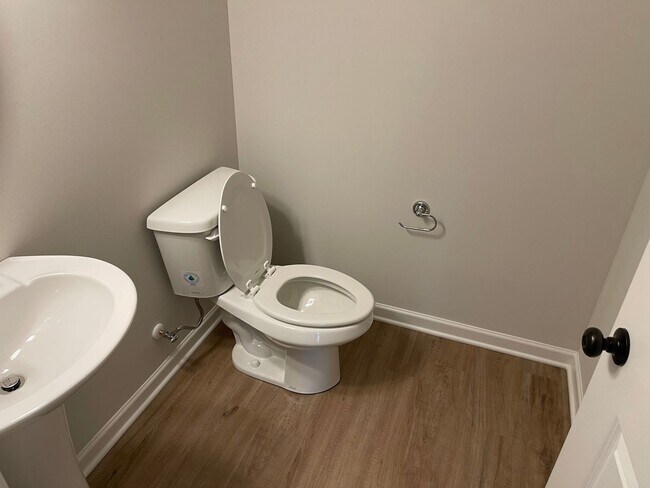 Building Photo - Townhome Available August 2026!