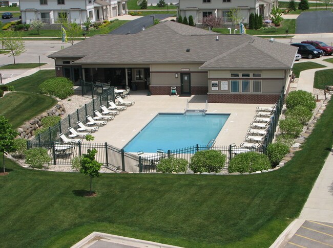 Building Photo - 290 Prairie Heights Dr