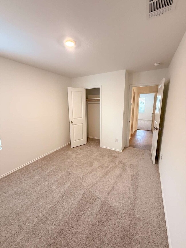Building Photo - One Story 4 Bedroom/2Bath - For Rent - San Marcos, TX - Minutes From Shopping, Entertainment, and...