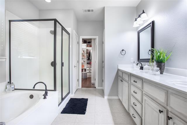 Building Photo - 10520 Stoneside Trl