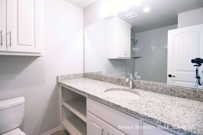 Building Photo - 5840 Lehigh St