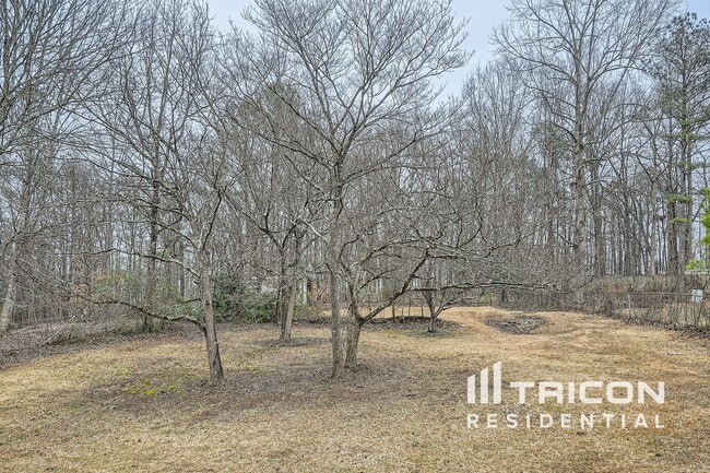 Building Photo - 377 Deering Dr