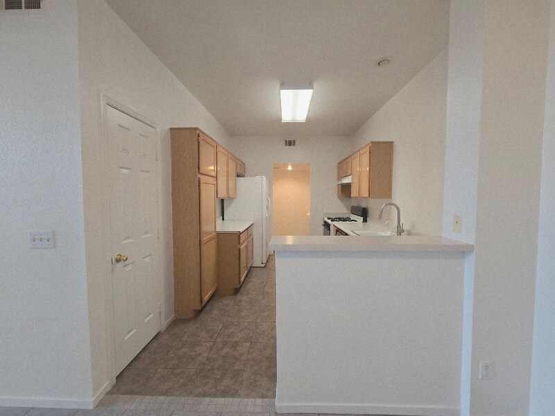 Building Photo - 693 Ambling Gait Ave
