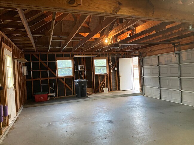 Building Photo - 23806 Allingham Ln