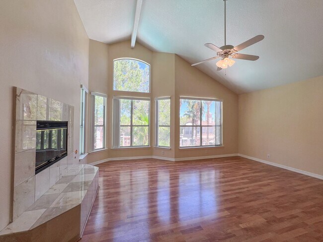 Building Photo - Pool Home in Gated Community