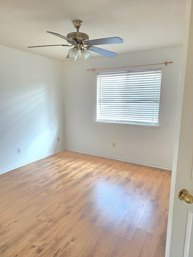 Building Photo - 15003 Changing Oak Ridge Ct
