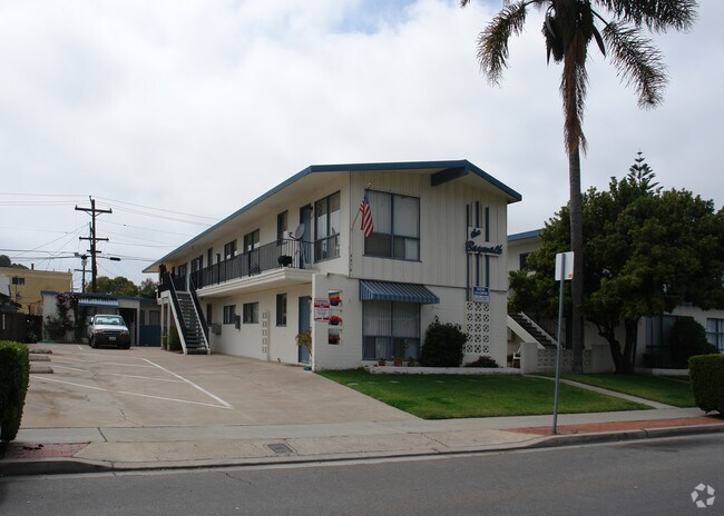 Primary Photo - Baywalk Apartments