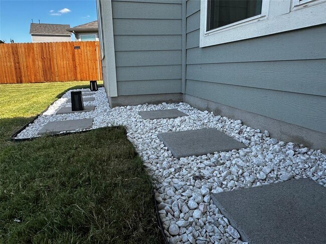 Building Photo - 15502 Pewter Luster Cv