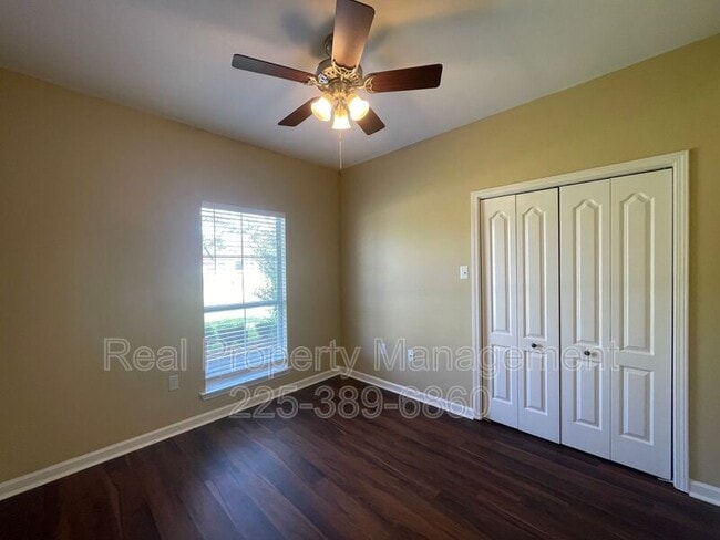 Building Photo - 25889 Regency Ave