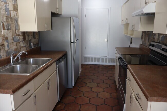 Building Photo - 13561 Red Fern Ln