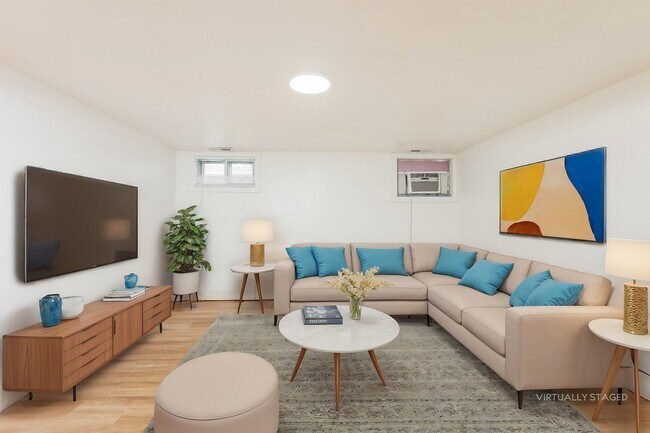 Building Photo - Eagle Lake Duplex