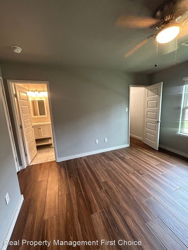 Building Photo - 2 br, 2 bath House - 411 S 18th St. Unit B