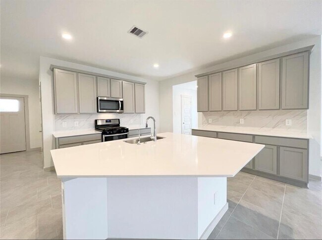 Building Photo - 29526 Paytons Park Ct