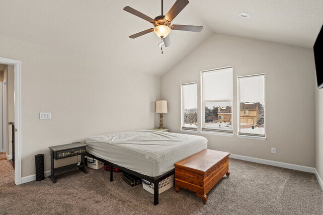 Building Photo - Modern Comfort Meets Mountain Beauty – 4-B...