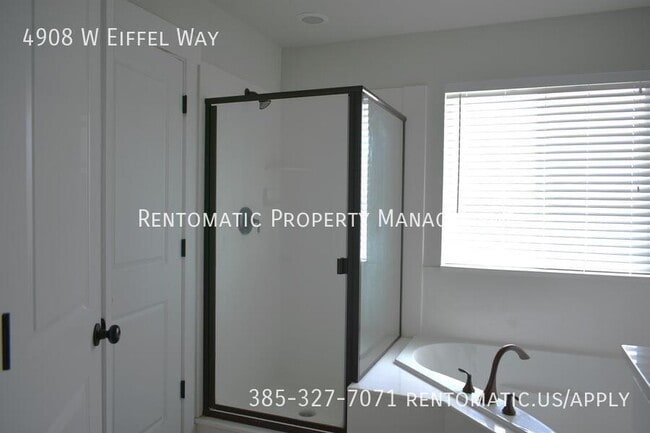 Building Photo - 4908 Eiffel Wy