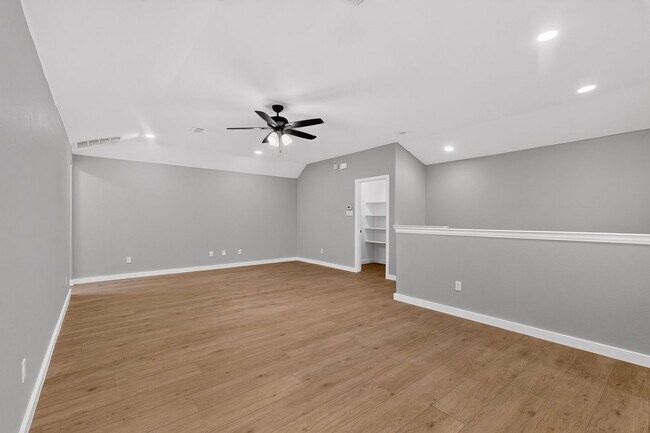Building Photo - 3312 Glen Crest Ln