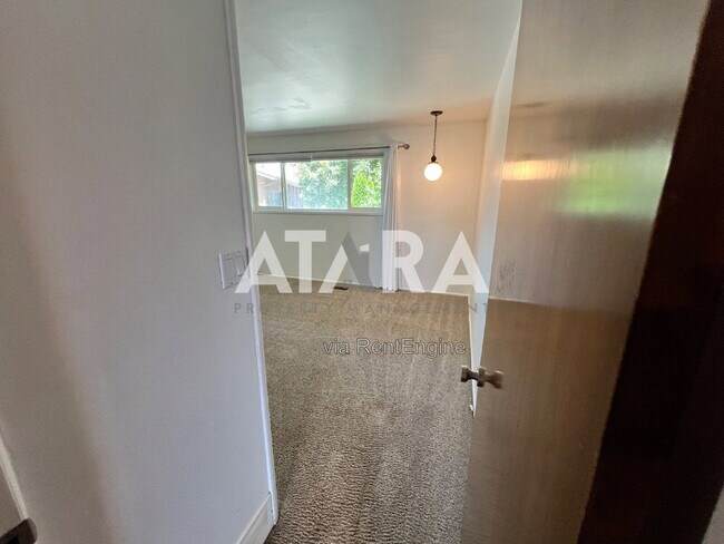 Building Photo - 270 2020 N