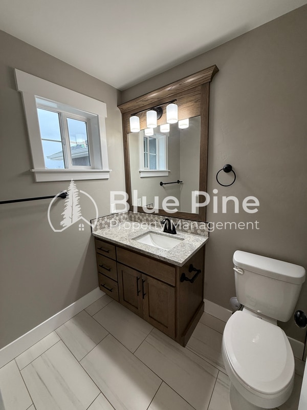 Building Photo - 3755 Harrington Rd