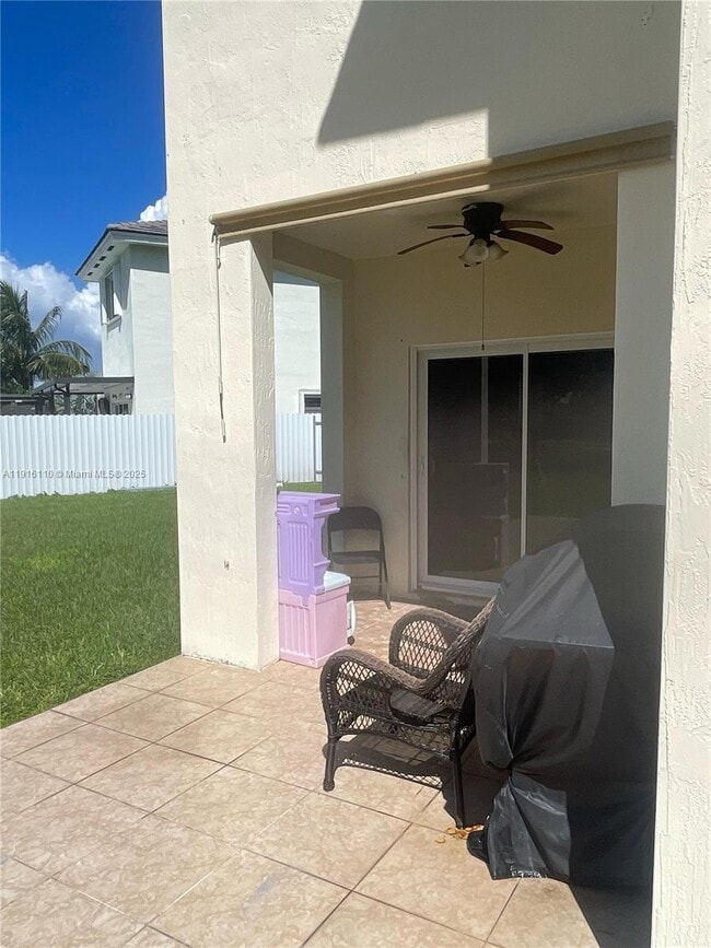 Building Photo - 3102 NE 3rd Dr