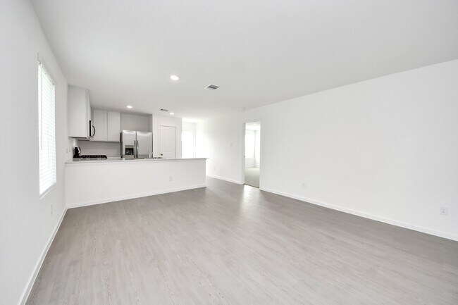 Building Photo - 311 Brandi Dr