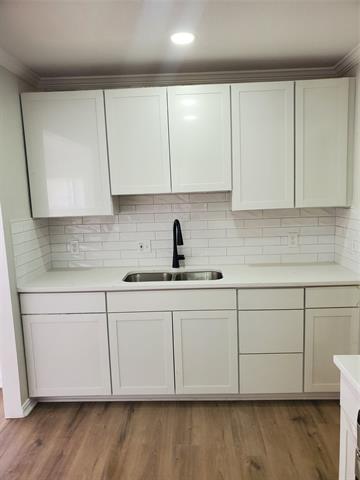 Building Photo - 516 W Beach St