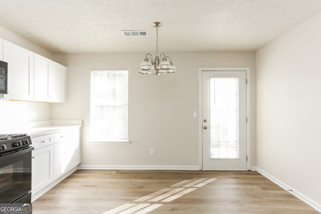Building Photo - 5533 Rock Shoals Way