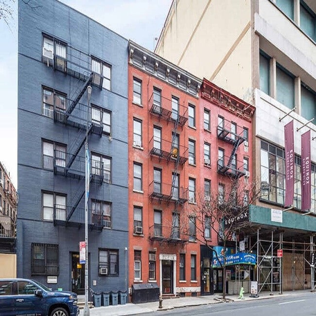 Building Photo - 333 Ed Koch Queensboro Bridge Path
