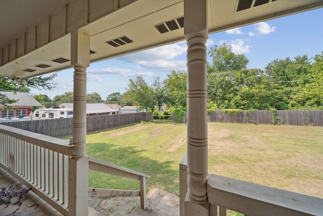 Building Photo - House for Rent 3 Bedrooms 2 Bath !!!!!