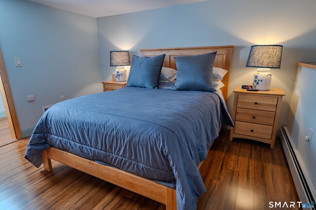 Building Photo - 215 Old Newtown Rd